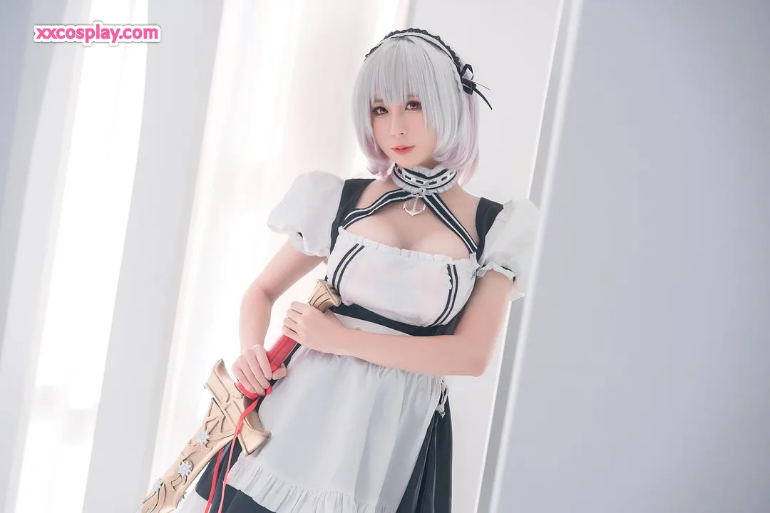 Saionji Nangao: Sirius Maid Cosplay
